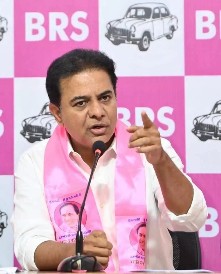 8 వేల ఎకరాల భూములపై శ్వేతపత్రం విడుదల చేయాలి: కేటీఆర్